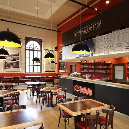 Penzion Restaurace Ostrov Písek Exteriör bild