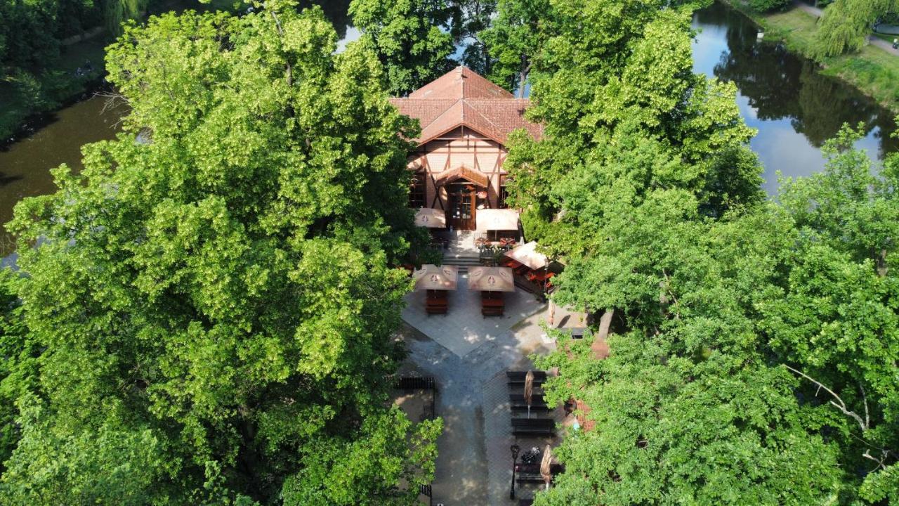 Penzion Restaurace Ostrov Písek Exteriör bild