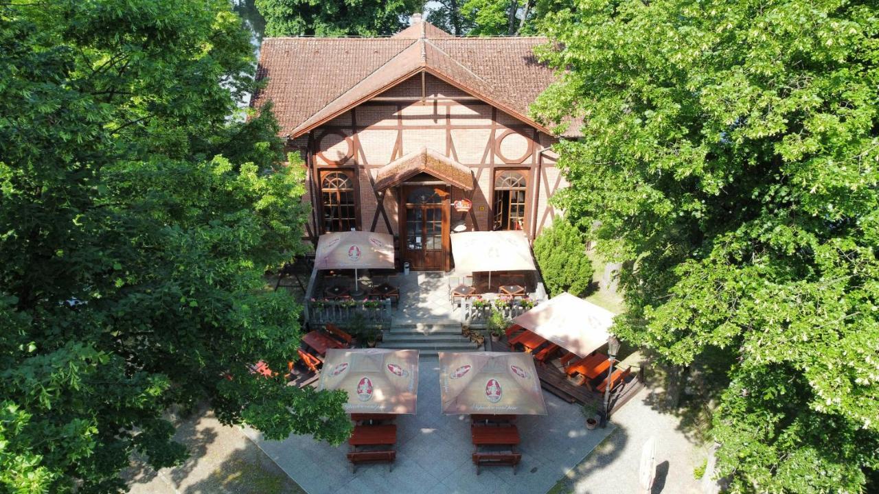Penzion Restaurace Ostrov Písek Exteriör bild
